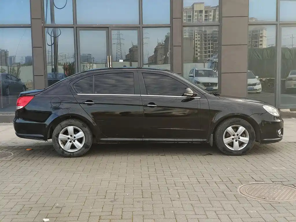 VOLKSWAGEN LAVIDA 2012