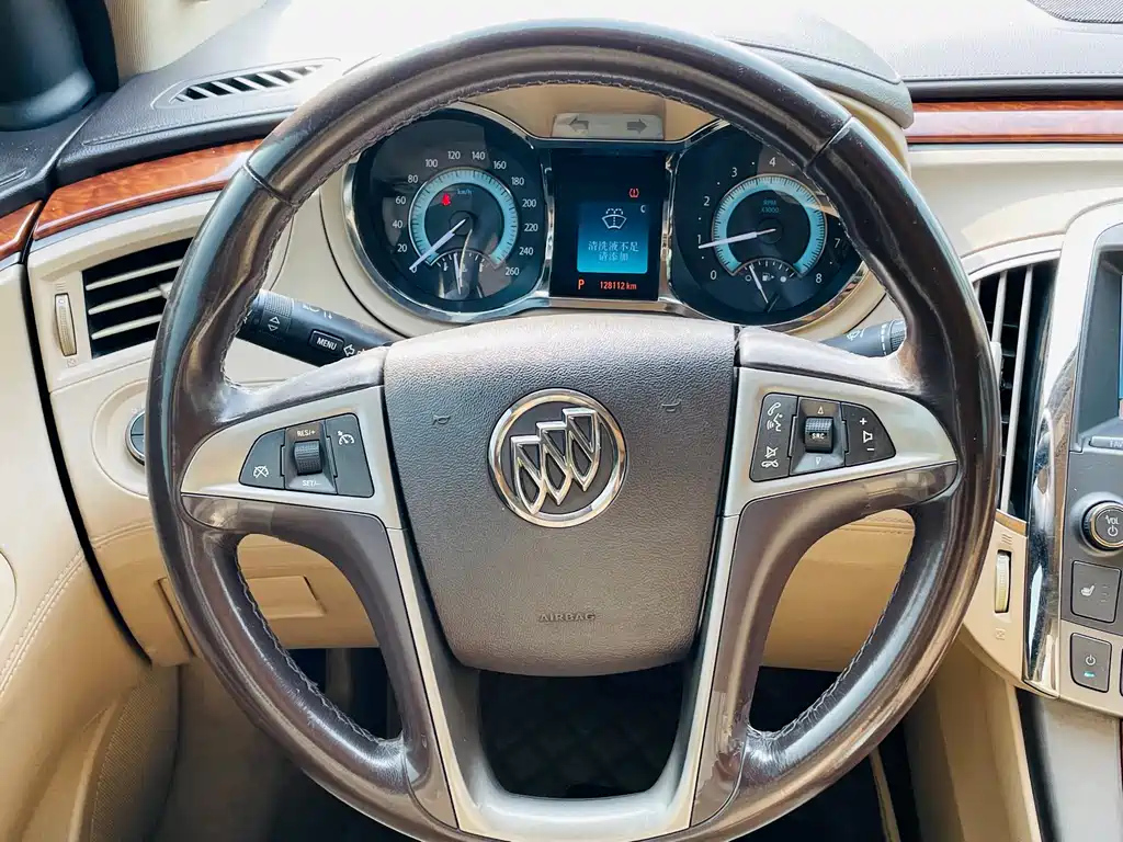BUICK LACROSSE 2013