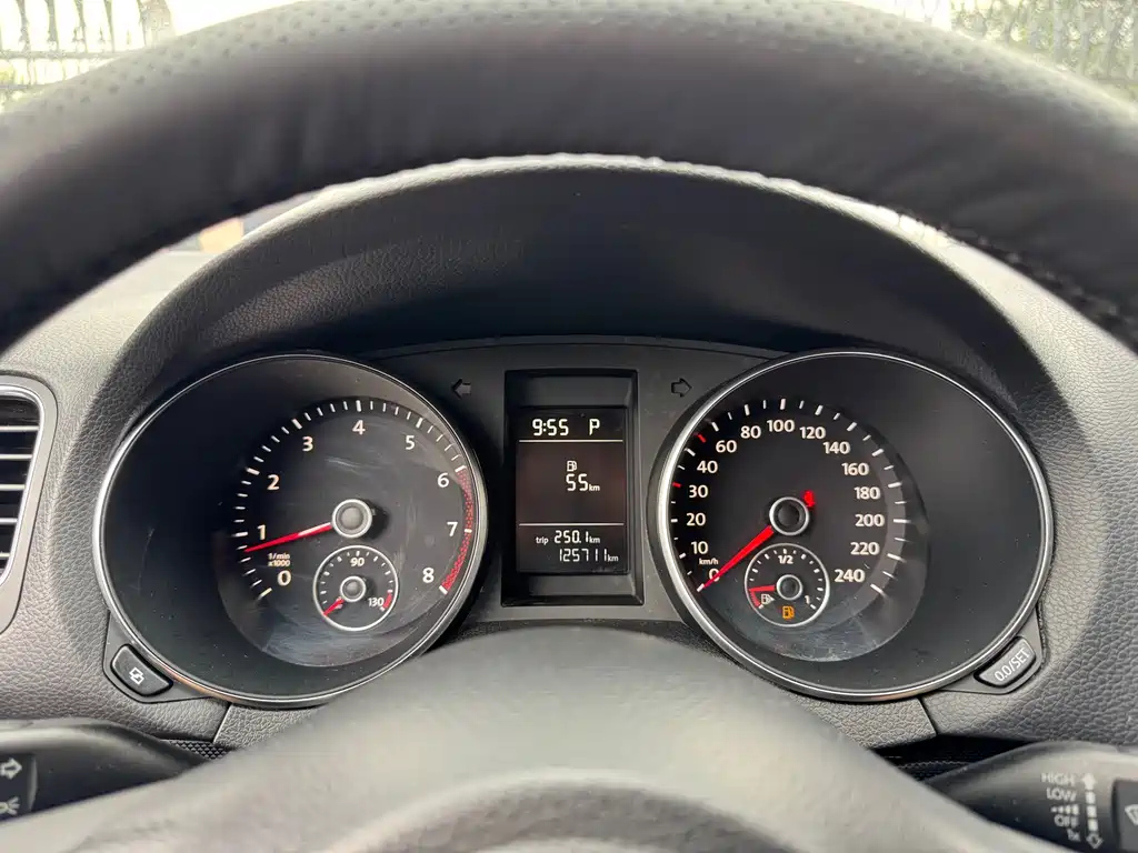 VOLKSWAGEN GOLF 2011