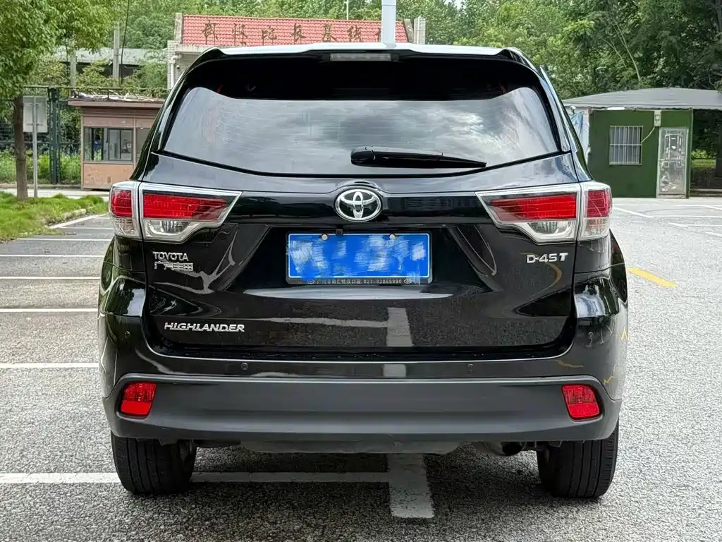 TOYOTA HIGHLANDER 2015
