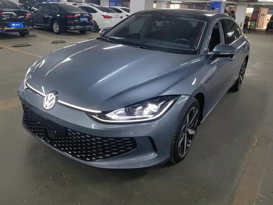 VOLKSWAGEN LAMANDO 2022