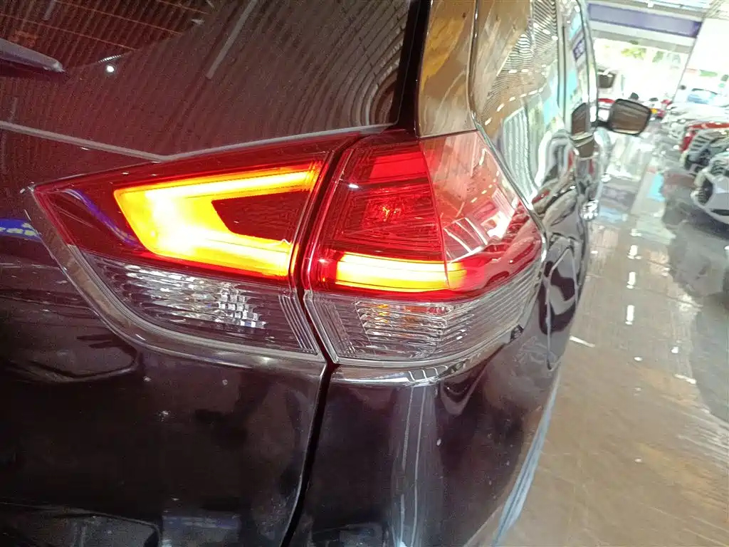 NISSAN X-TRAIL 2021