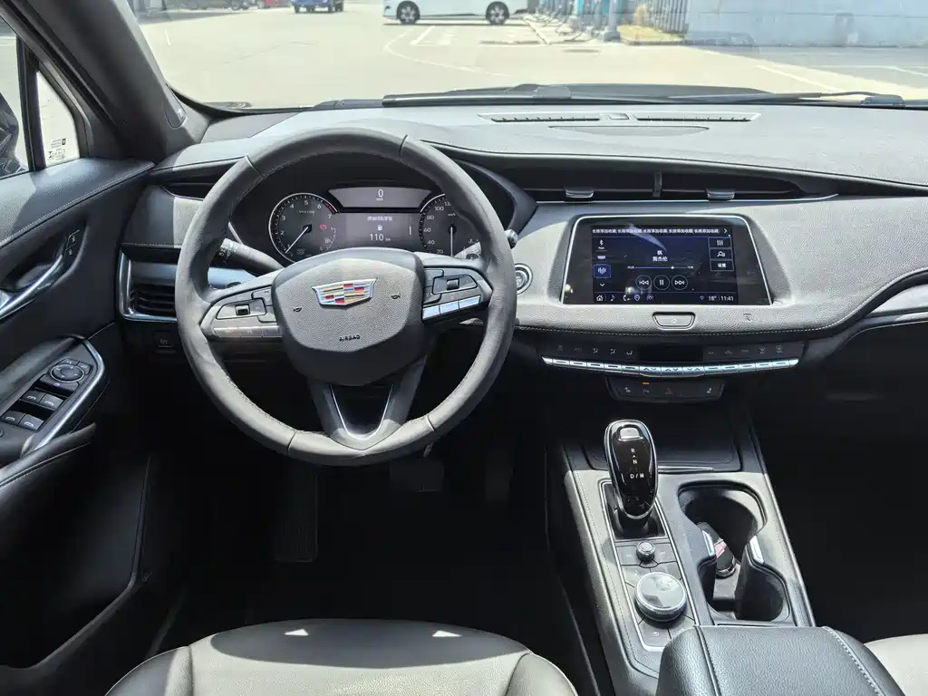 CADILLAC XT4 2021