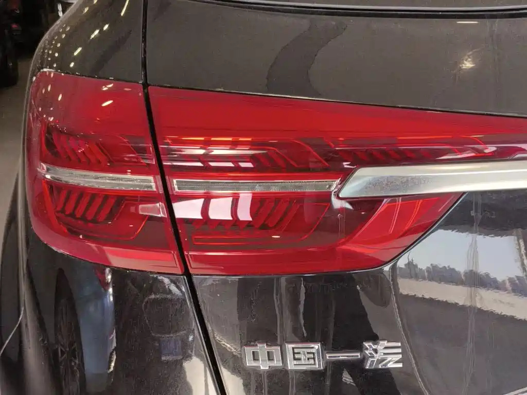 HONGQI HS5 2020