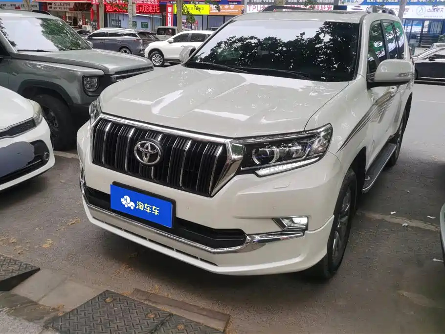 TOYOTA PRADO 2019