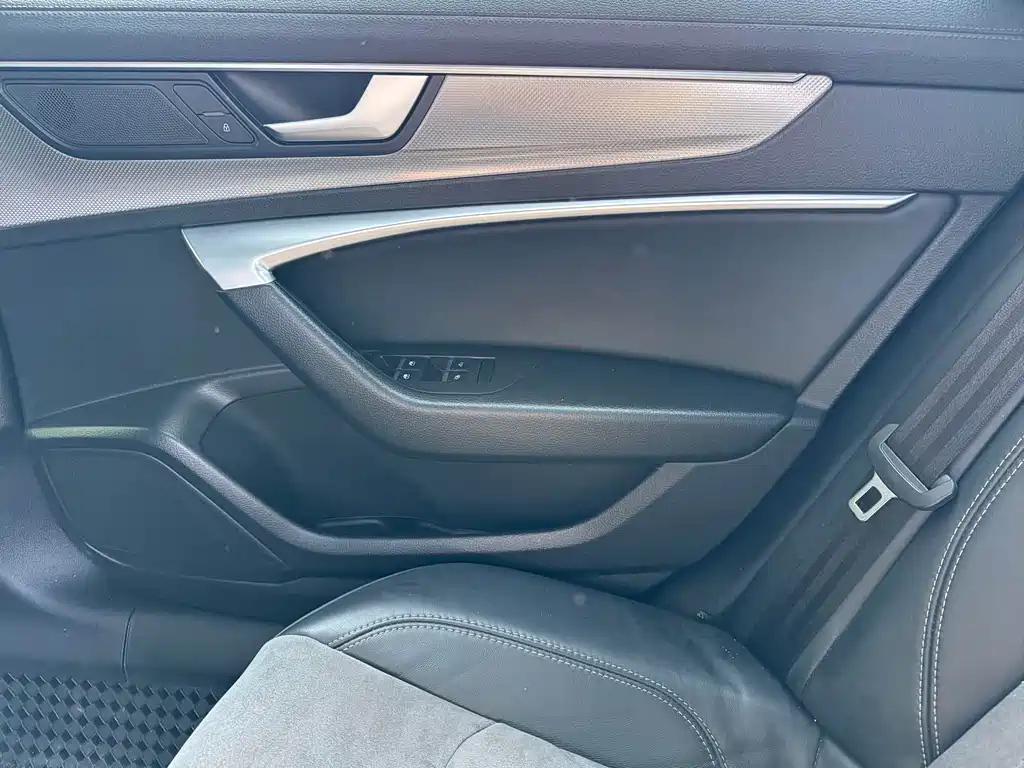 AUDI A6L 2021