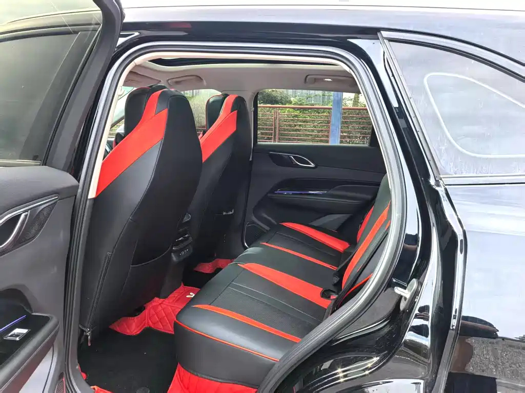 HONGQI HS3 2023