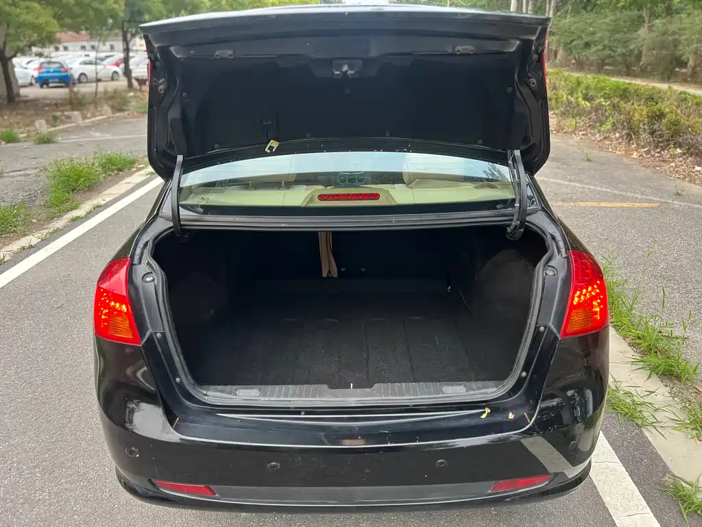 BUICK EXCELLE 2011