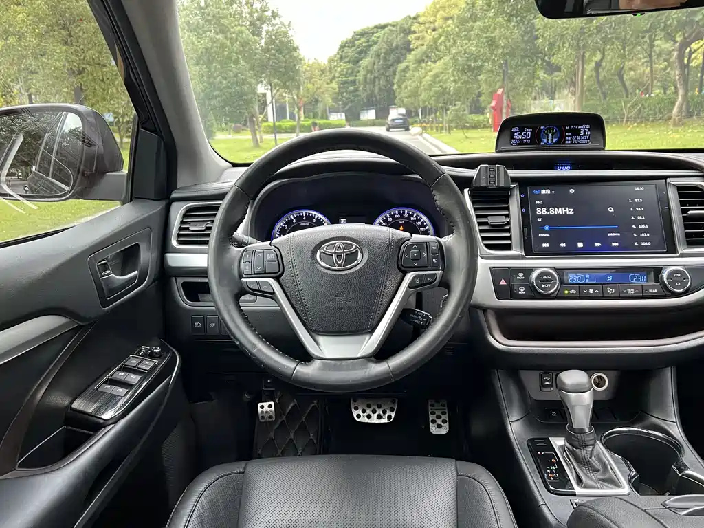 TOYOTA HIGHLANDER 2018