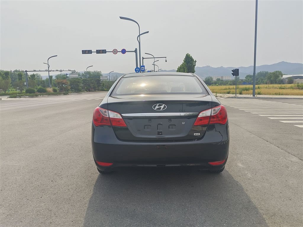 HYUNDAI CELESTA 2015