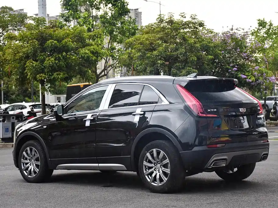 CADILLAC XT4 2021