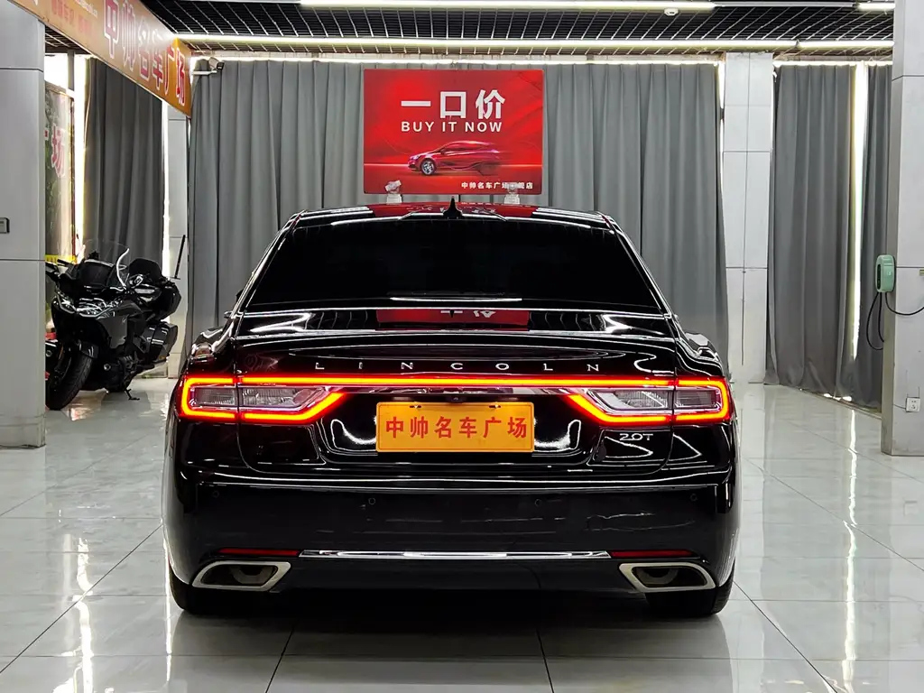 LINCOLN CONTINENTAL 2019