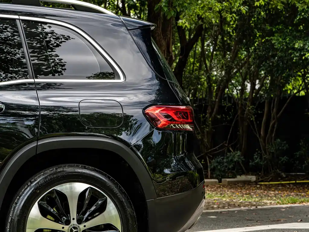 MERCEDES BENZ GLB 2023
