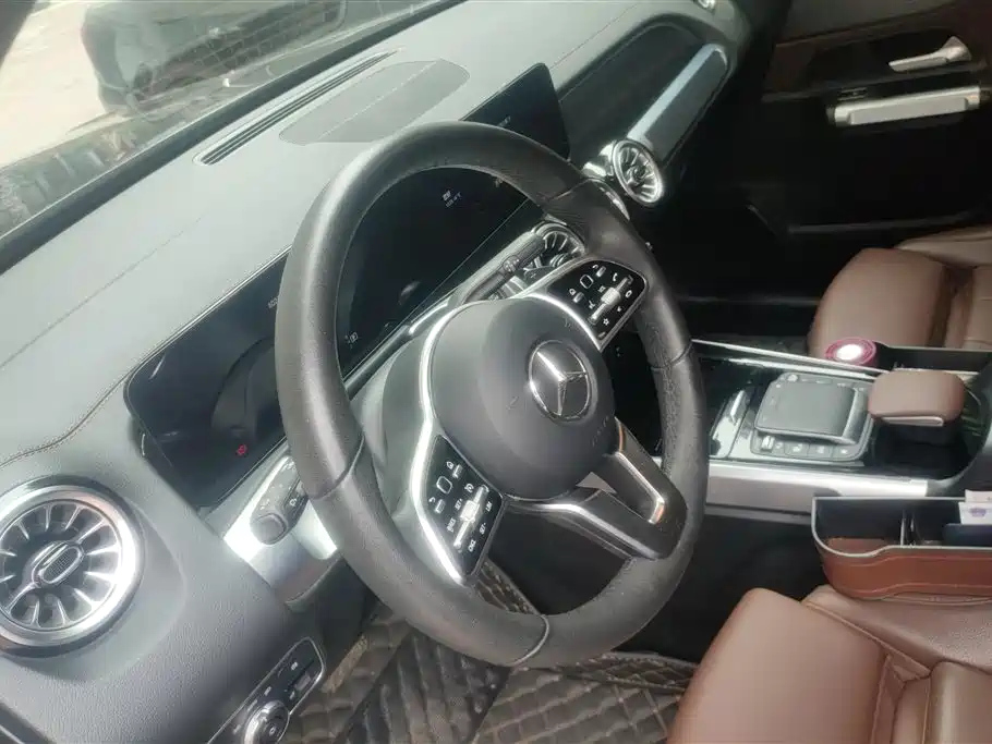 MERCEDES BENZ GLB 2021