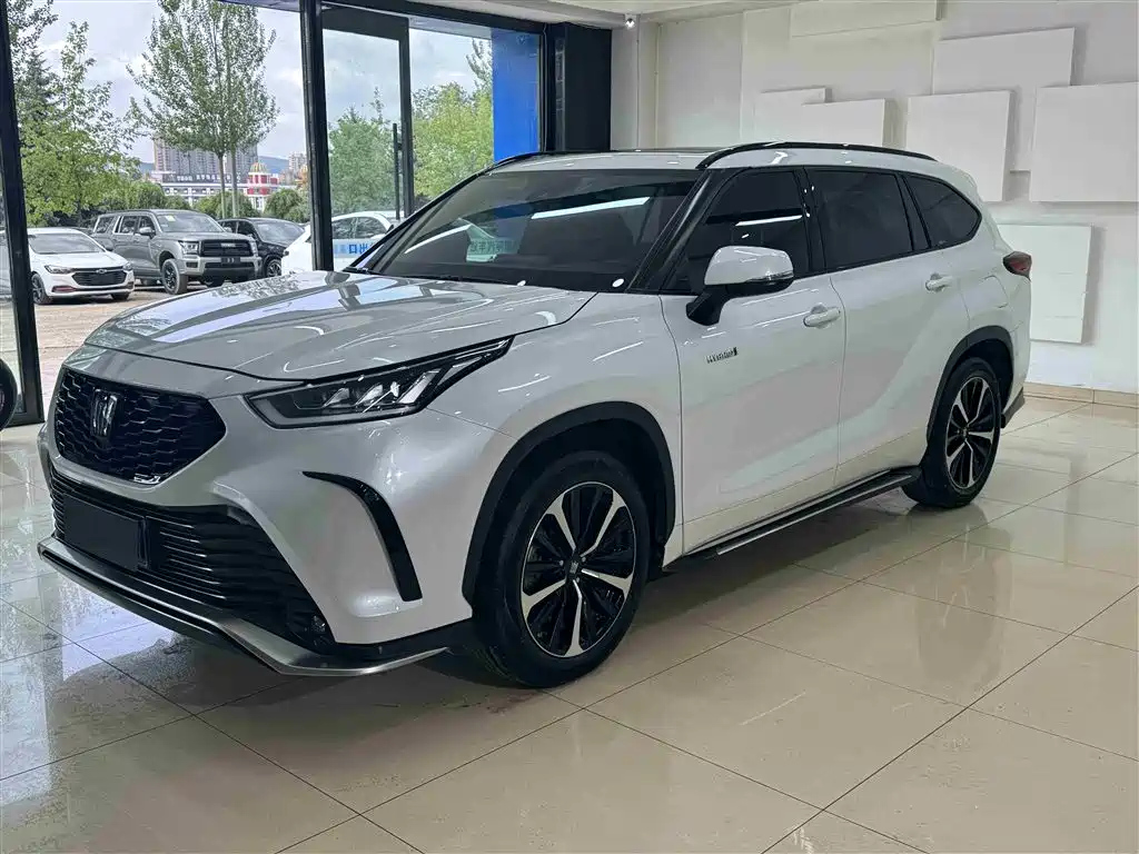 TOYOTA CROWN LUFANG 2022