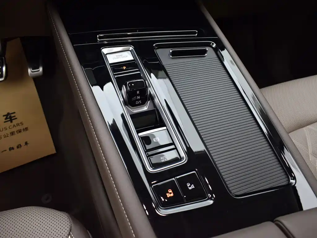 VOLKSWAGEN VILORAN 2024