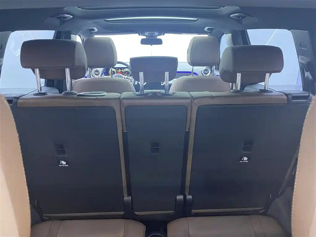 MERCEDES BENZ GLB 2023
