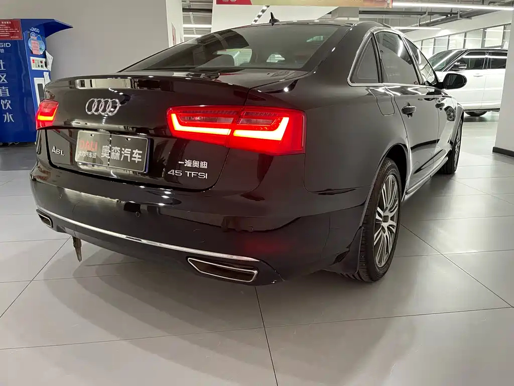 AUDI A6L 2015