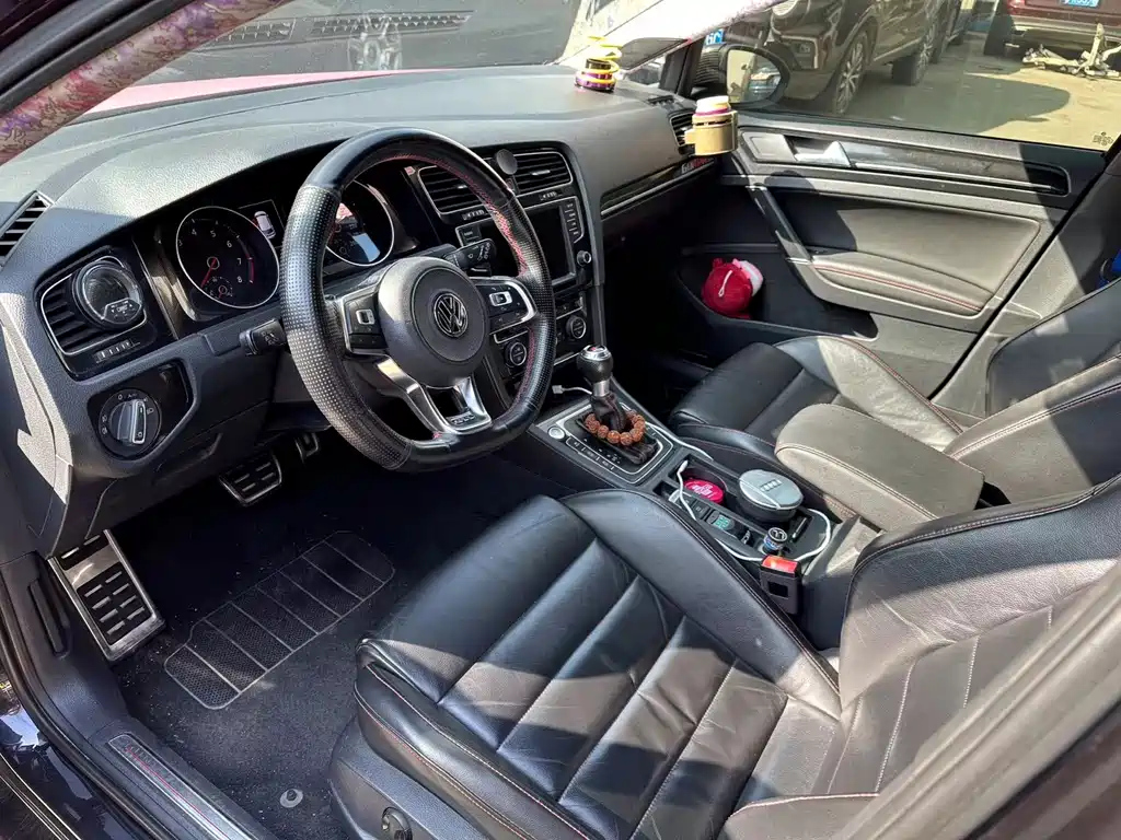 VOLKSWAGEN GOLF 2018