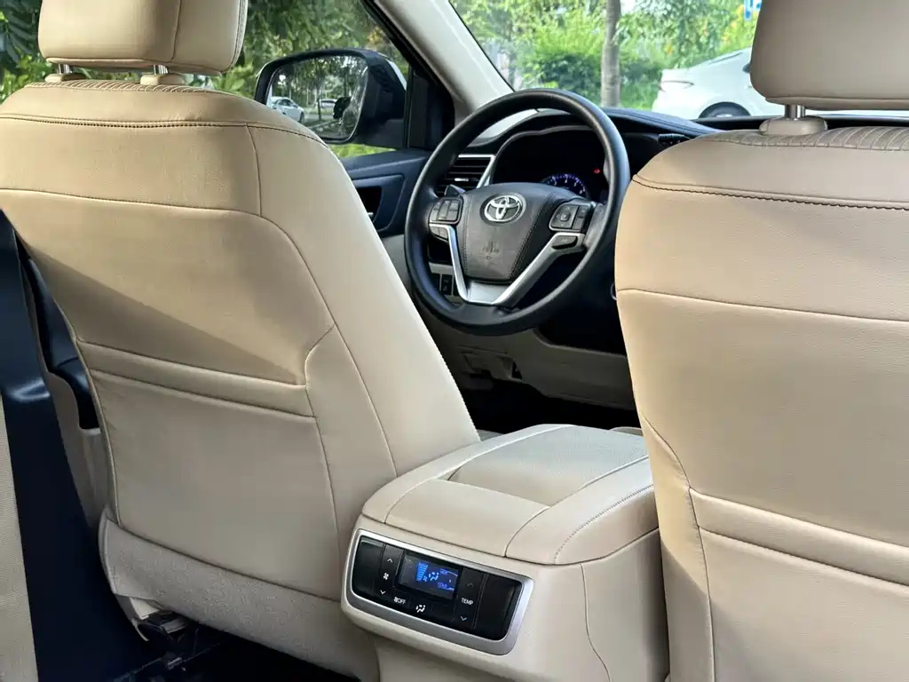 TOYOTA HIGHLANDER 2018
