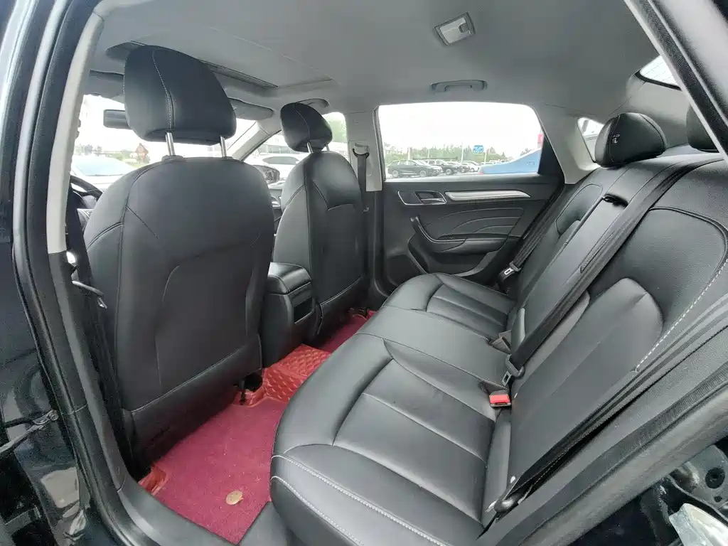 ROEWE I6 2018