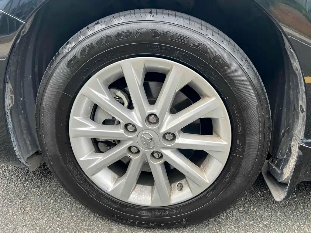 TOYOTA CAMRY 2016