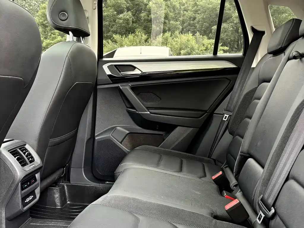 VOLKSWAGEN TAYRON 2019
