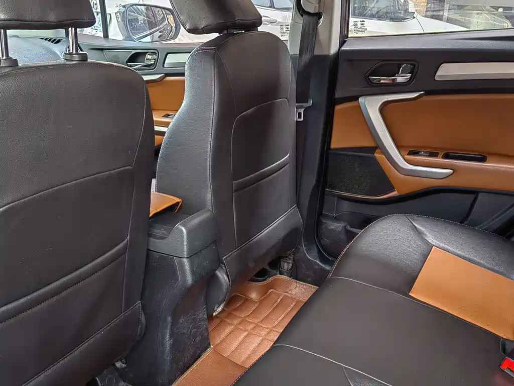 JAC REFINE S3 2015