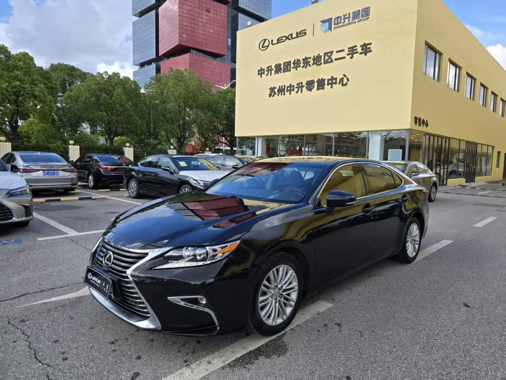 LEXUS ES 2015