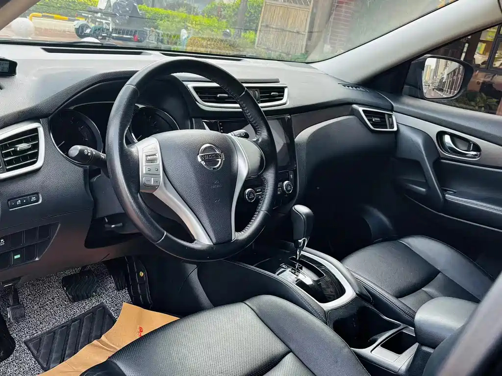 NISSAN X-TRAIL 2016