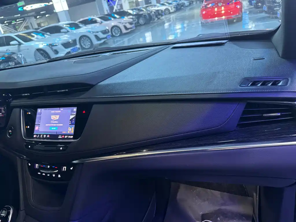CADILLAC XT5 2023
