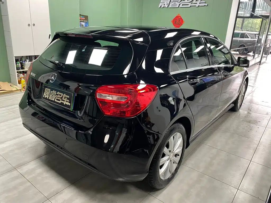 MERCEDES BENZ A-CLASS IMPORT 2013