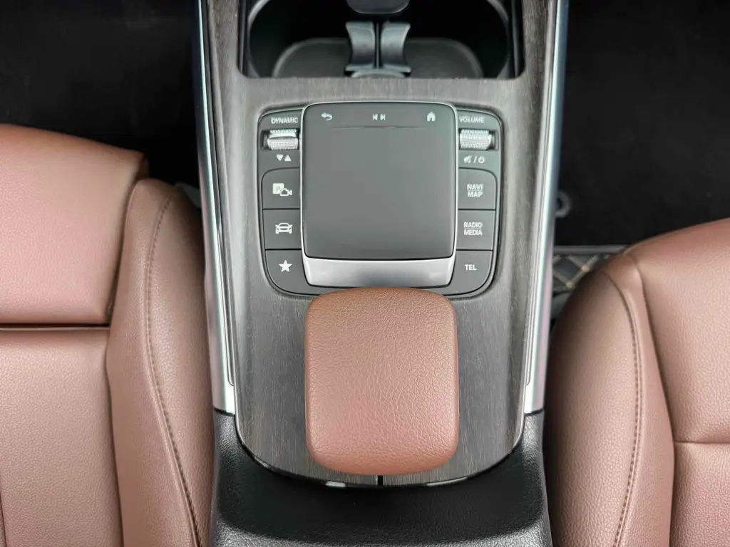 MERCEDES BENZ GLB 2022