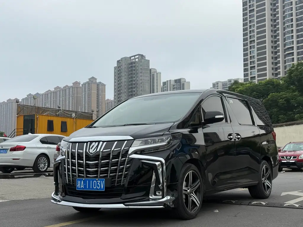TOYOTA ALPHARD 2012