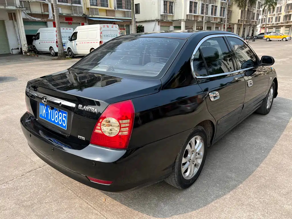 HYUNDAI ELANTRA 2010