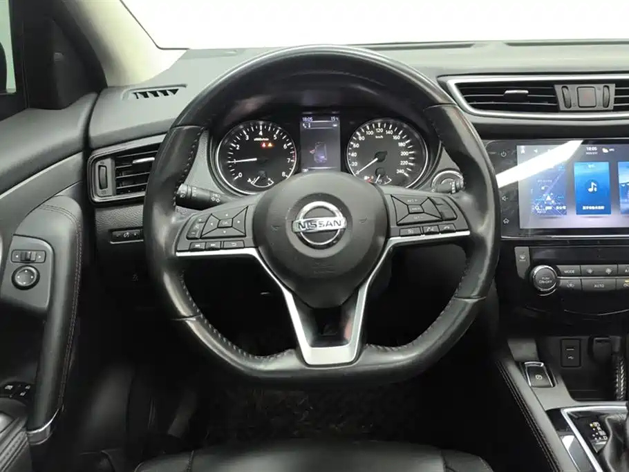 NISSAN QASHQAI 2019