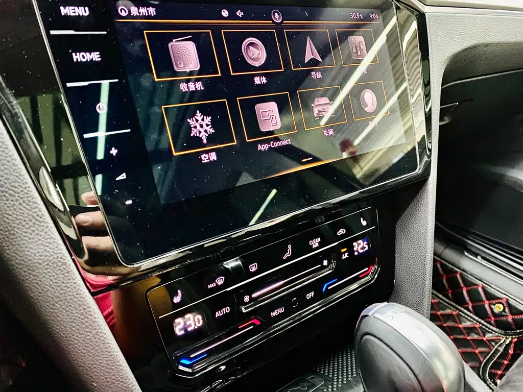 VOLKSWAGEN MAGOTAN 2022