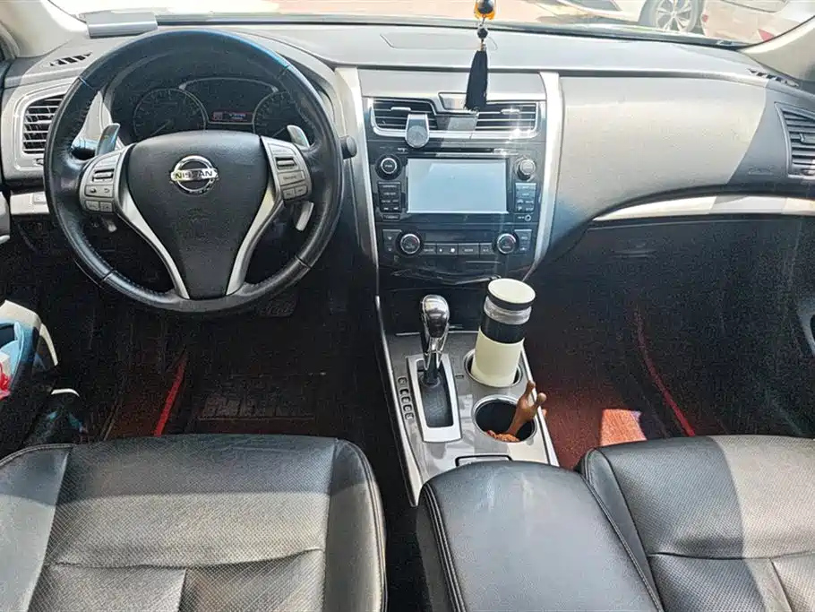 NISSAN TEANA 2014