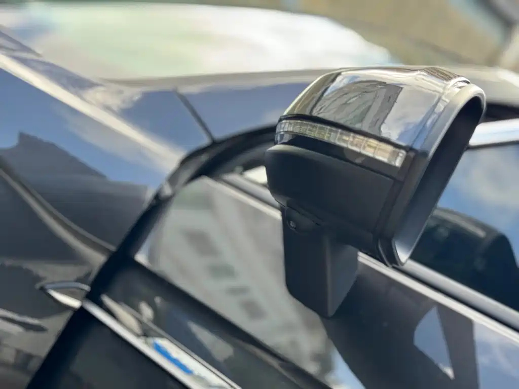VOLKSWAGEN TAYRON 2023