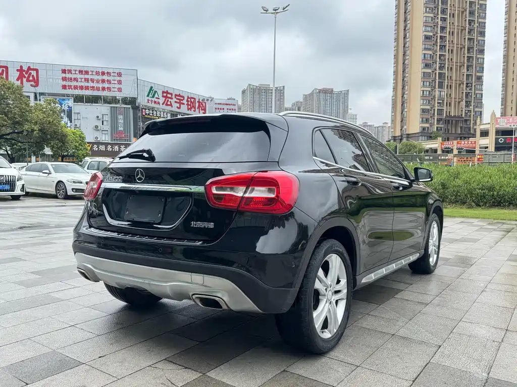 MERCEDES BENZ GLA 2015