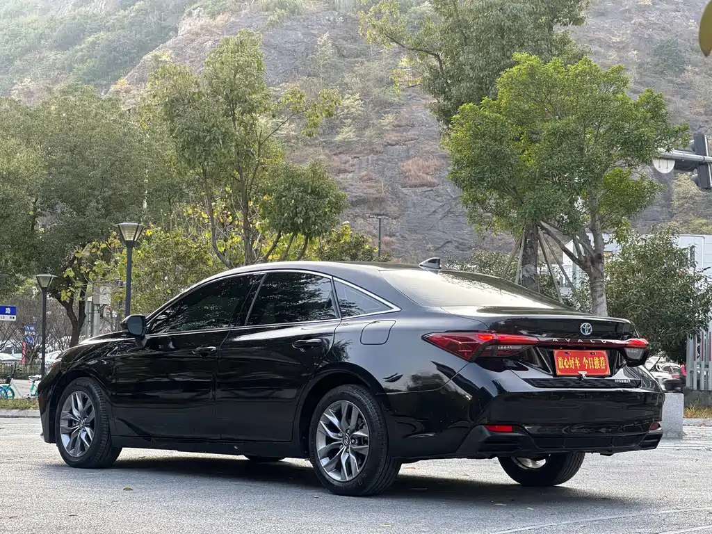 TOYOTA AVALON 2020