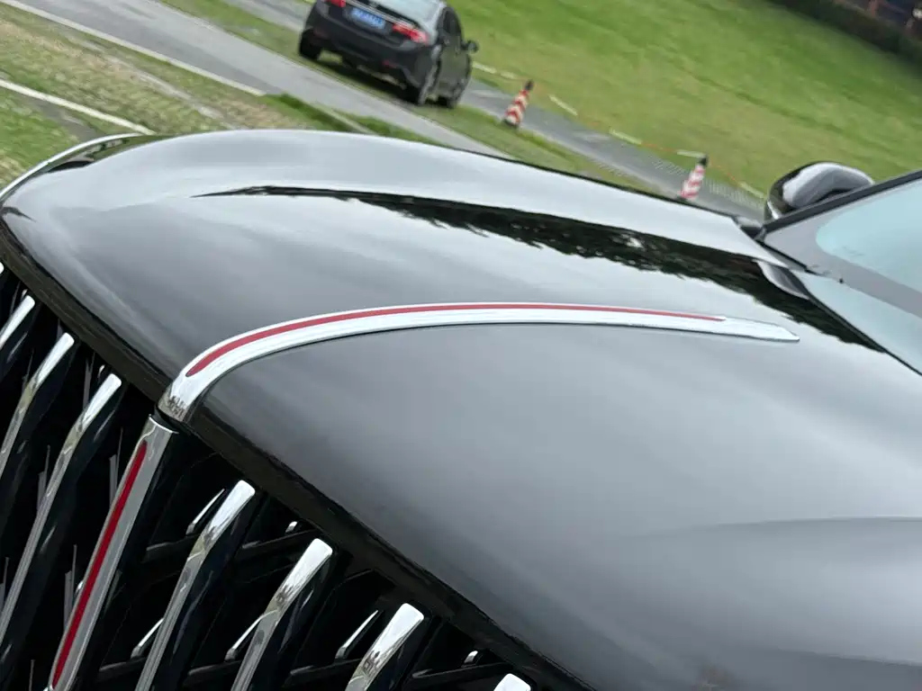 HONGQI HS5 2023