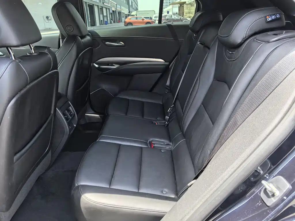 CADILLAC XT4 2021