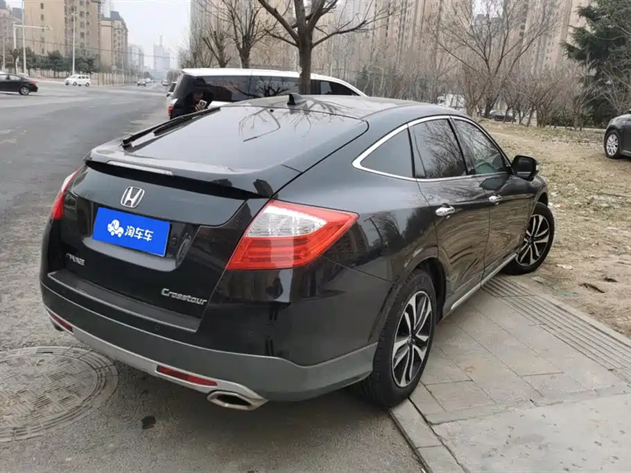 HONDA CROSSTOUR 2016