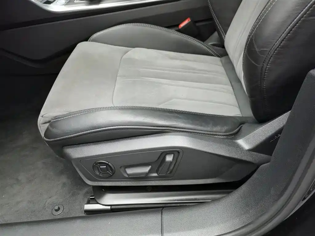 AUDI A6L 2019