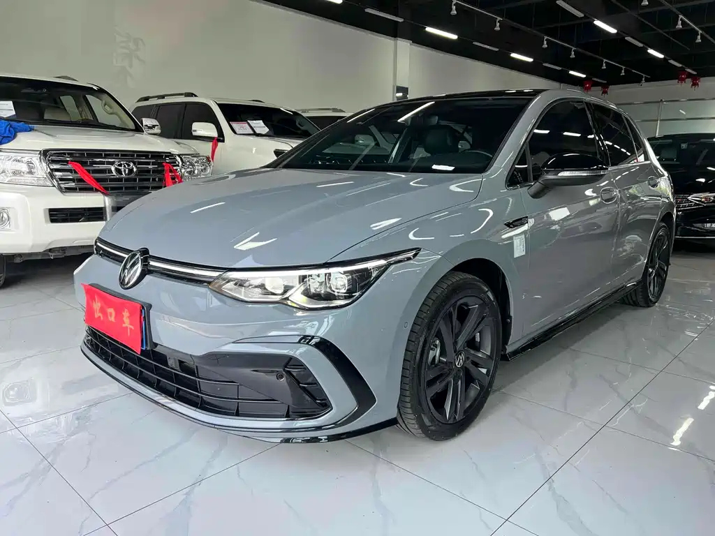 VOLKSWAGEN GOLF 2021