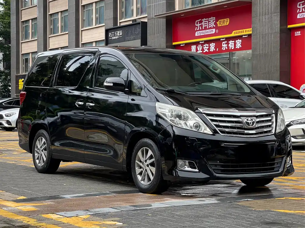 TOYOTA ALPHARD 2012
