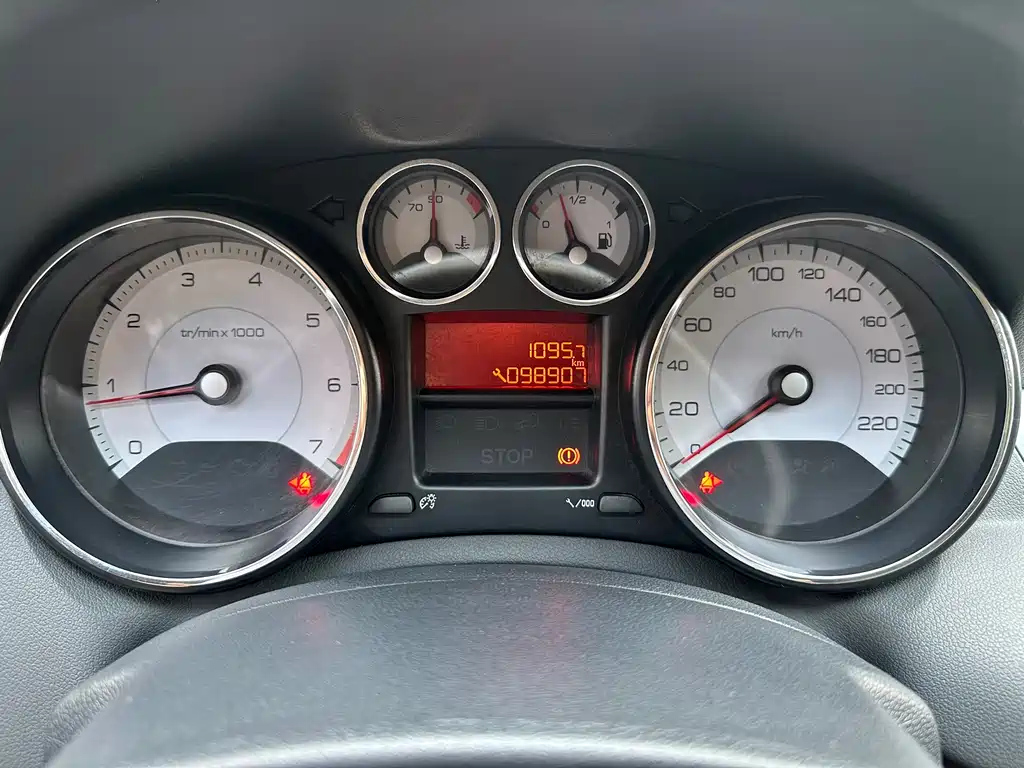PEUGEOT 308 2012