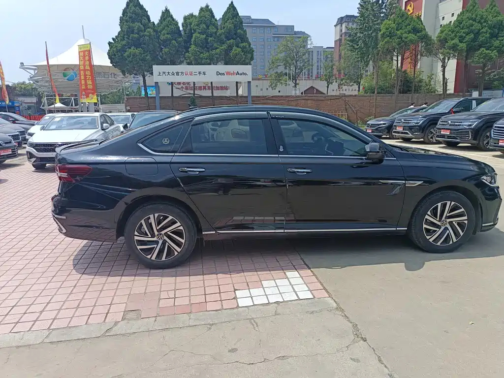 VOLKSWAGEN LAVIDA 2023