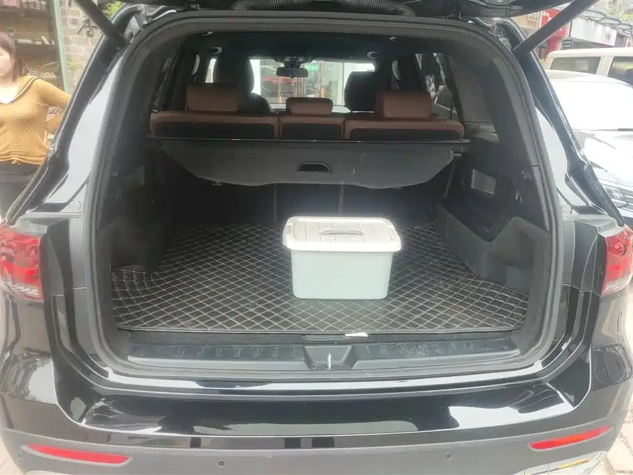 MERCEDES BENZ GLB 2021